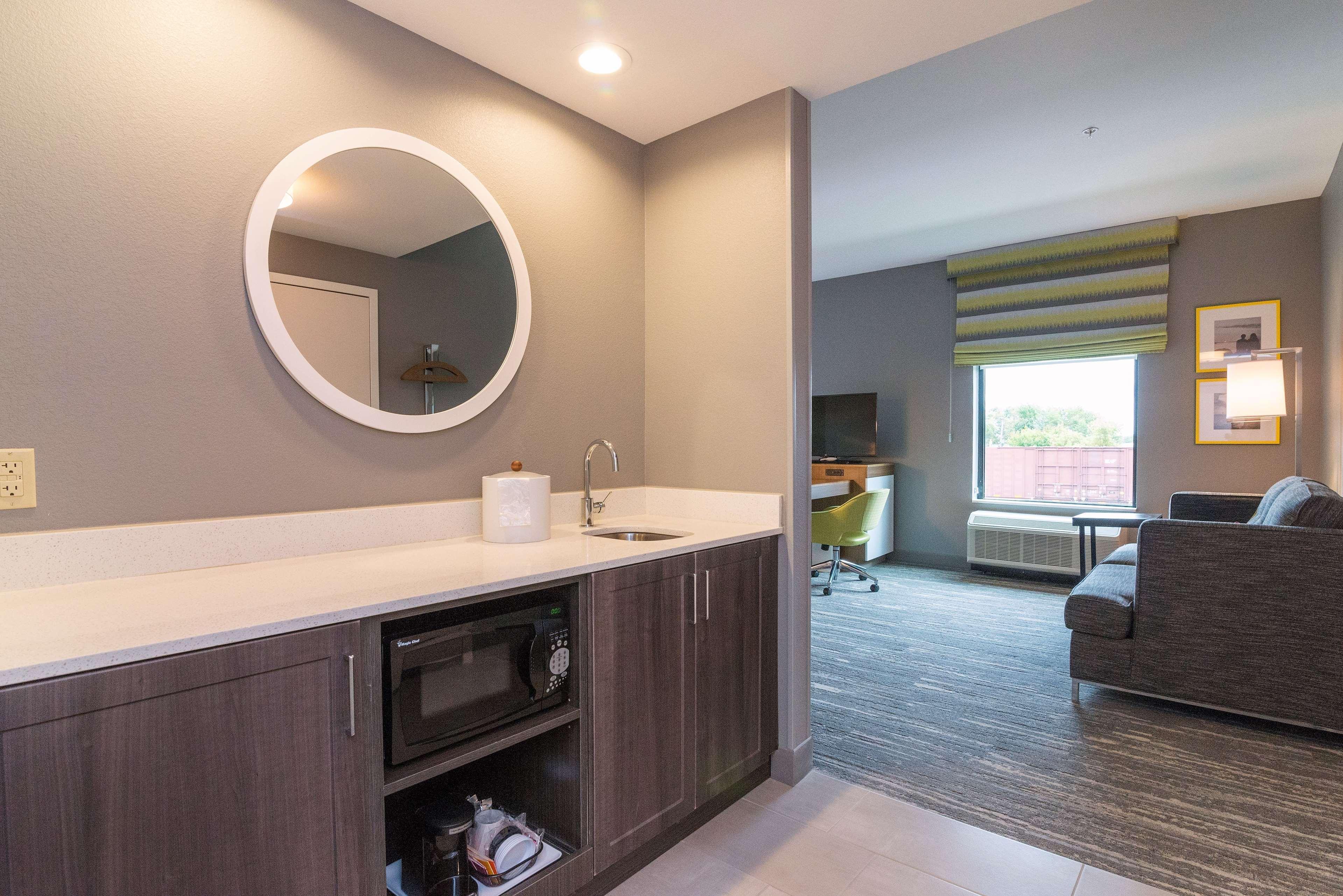 Hampton Inn & Suites - Allen Park Экстерьер фото
