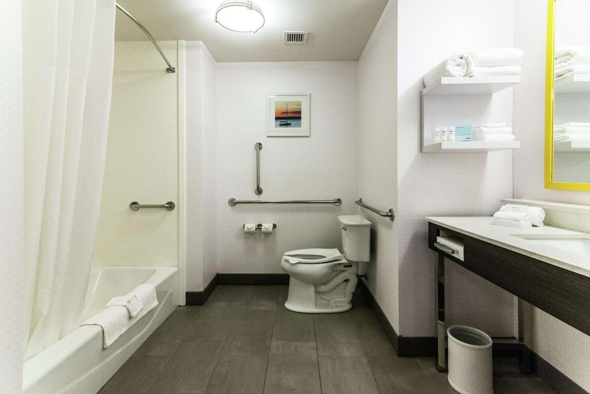 Hampton Inn & Suites - Allen Park Экстерьер фото